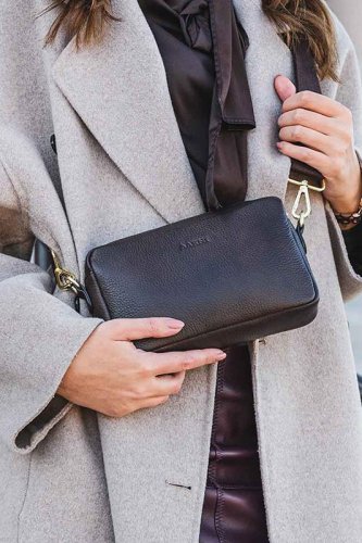 HIRVENNAHKAINEN CROSSBODY/OLKALAUKKU Black/Gold, hinta 156€