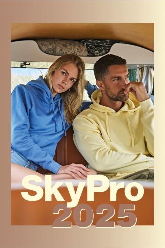 SkyPro 2025 katalogi, hinta 2,50€