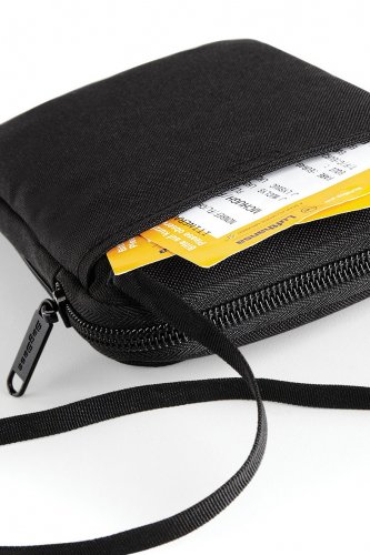 TRAVEL WALLET Black, hinta 9€