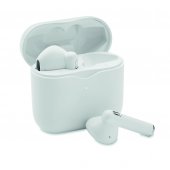 TWS-kuulokkeet latausalustalla ORETA